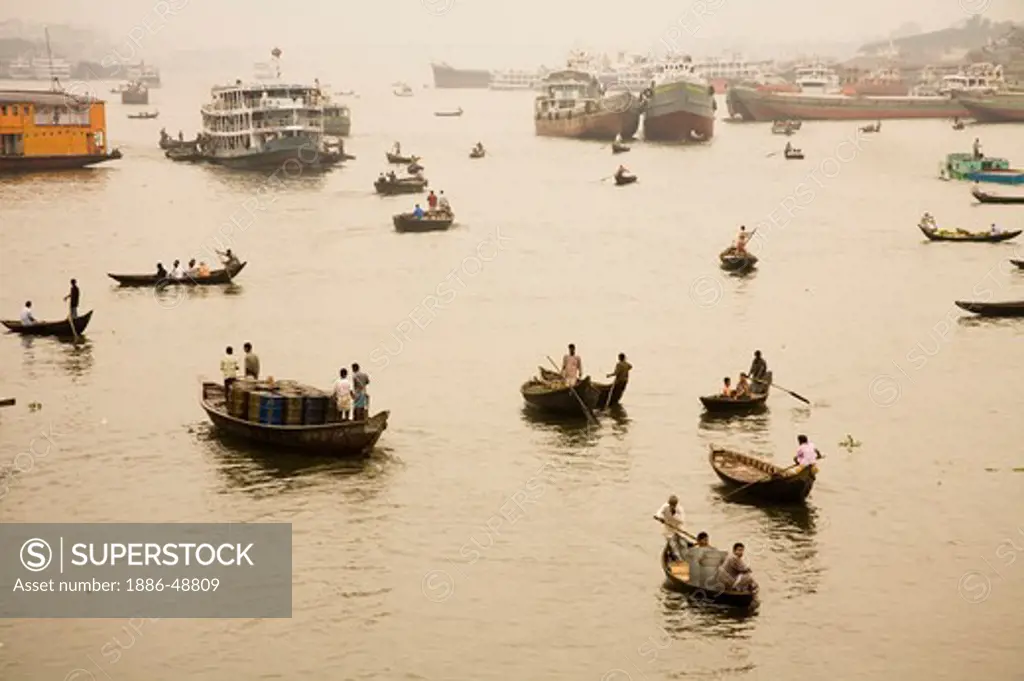 Cruise boats and steamer in Burigunga Buri Gunga River ; Sadarghat Boat terminal ; Dhaka ; Bangladesh