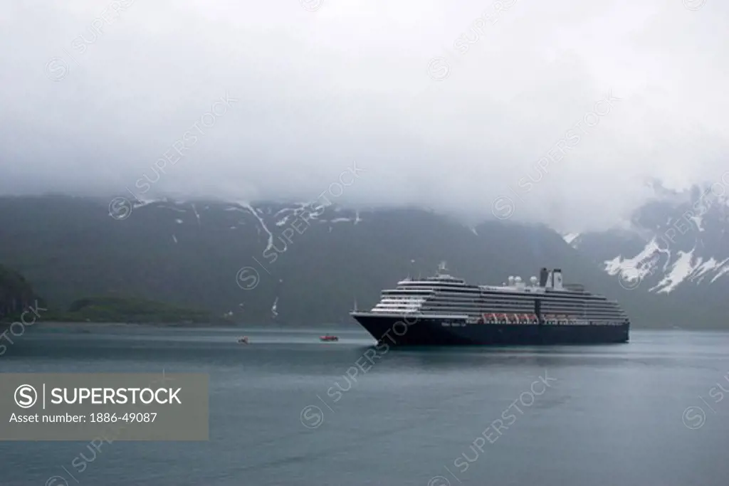Oosterdam cruise ship of America going to Hubbard glacier and Saint Elias mountain; the longest tidewater glacier in Alaska; Saint Elias  national park ; disenchantment bay ; Alaska ; U.S.A. United States of America