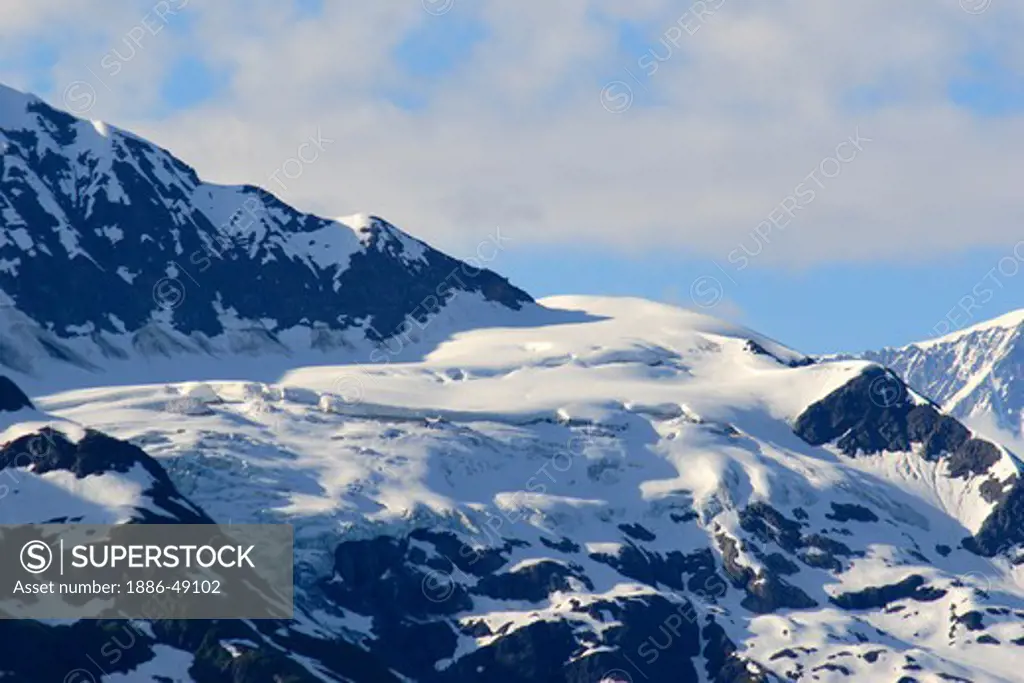 Snowcapped mountains near Hubbard glacier; The longest tidewater glacier in Alaska ; Saint Elias  national park ; Disenchantment bay ; Alaska ; U.S.A. United States of America