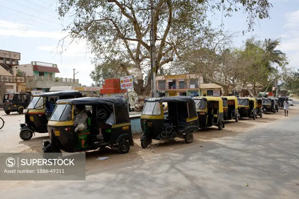 Rickshaw Stand ; Kamalapur ; Hampi ; Vijayanagara (1336-1726 A.D.) ; UNESCO World Heritage Site ; Deccan Plateau ; Taluka Hospet ; District Bellary ; State  Karnataka ; India