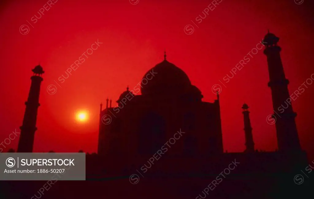 Silhouette of Taj Mahal at sunset