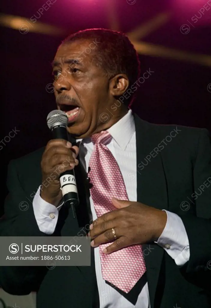 BEN E KING sings with the 4 KINGS OF RHYTHM & BLUES at the MONTEREY BAY BLUES FESTIVAL - MONTEREY, CALIFORNIA