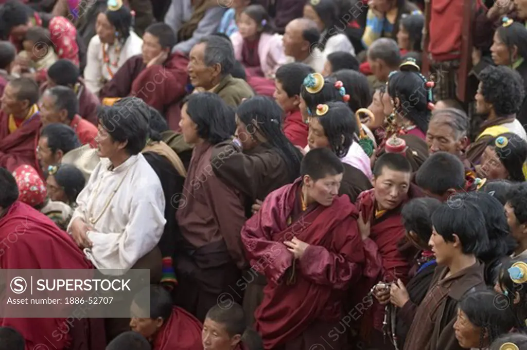 Khampa crowd at the Monlam Chenmo (Cham dances), Katok Dorjeden Monastery - Kham, (eastern, Tibet), Sichuan, China