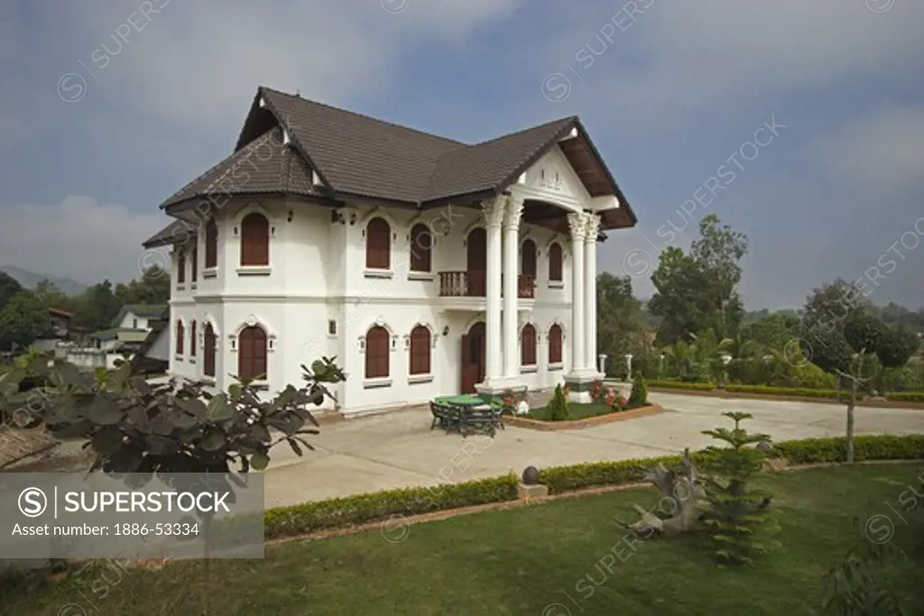 French Provincial style home near LUANG PROBANG - LAOS