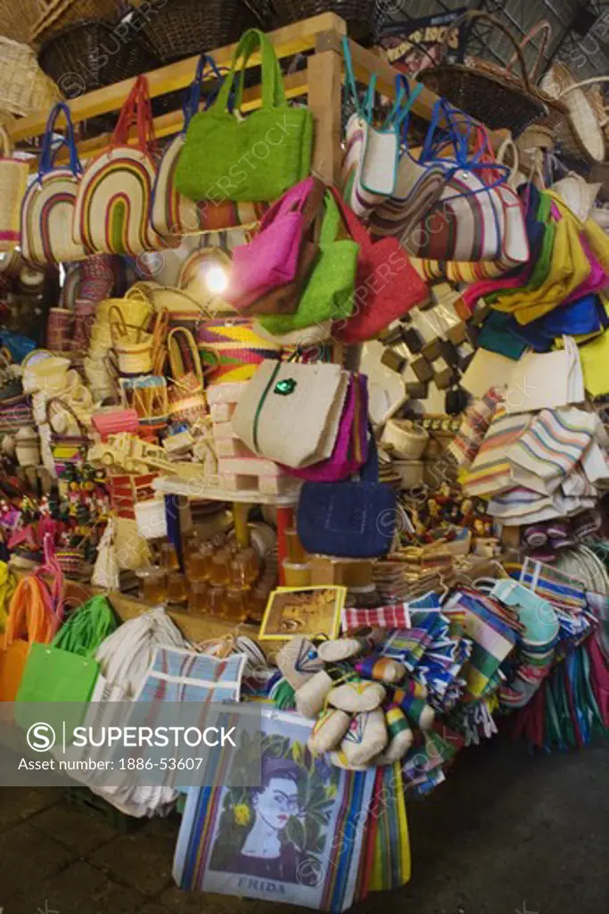 Hand woven and machine made bags for sale in the CENTRAL COVERED MARKET  -  GUANAJUATO, MEXICO