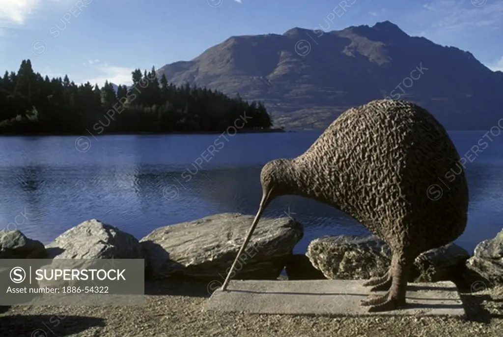 A large statue of the KIWI, New Zealands national bird, can be found in QUEENSTOWN