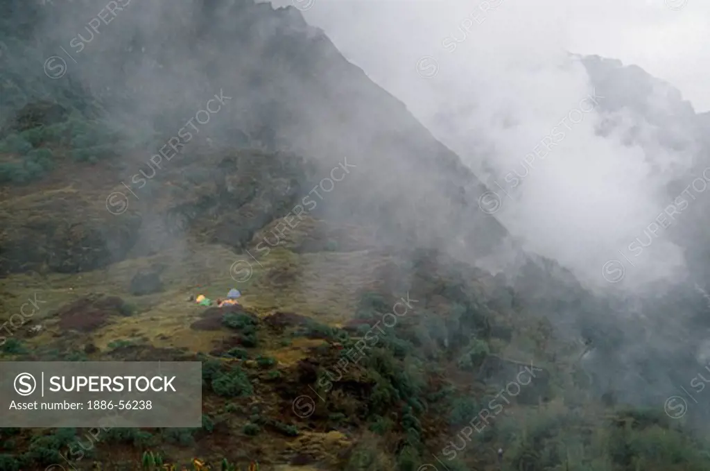 High camp at KHONGMA below the Shipton Pass on route to the MAKALU Barun NP - EASTERN, NEPAL