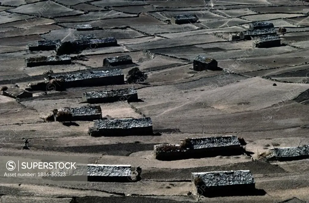 The fallow fields and stone houses of PHORTSE Village - KHUMBU DISTRICT, NEPAL