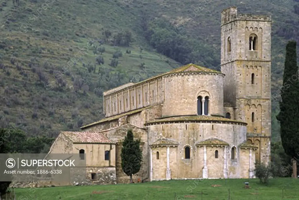 The mystical Romanesque CHURCH OF SANT' ANTIMO near the town of CASTELNUOVO DELL' ABATE - TUSCANY
