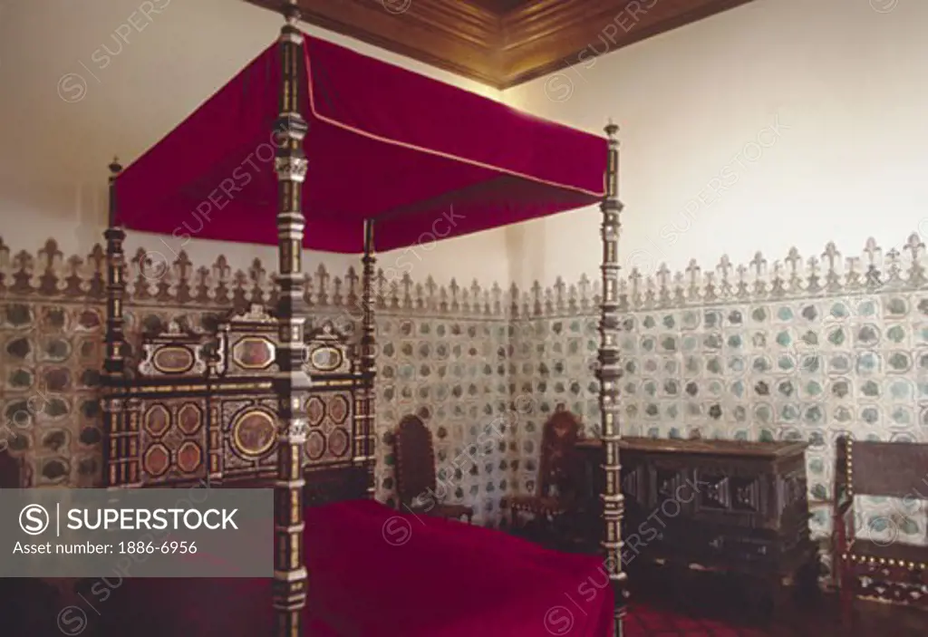 4 POSTER BED in the NATIONAL PALACE OF SINTRA (built in 15th & 16th cent.), one of  PORTUGAL'S most important buildings