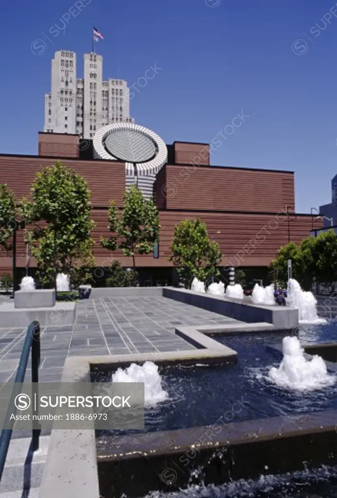 MOMA (Museum of Modern Art) with FOUNTAINS out front - SAN FRANCISCO, CALIFORNIA, USA 
