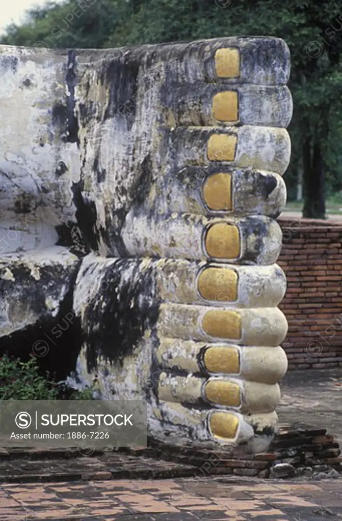 FEET of 20 meter long RECLINING BUDDHA at Wat Logya Sughat - AYUTTHAYA, ANCIENT CAPITAL OF THAILAND