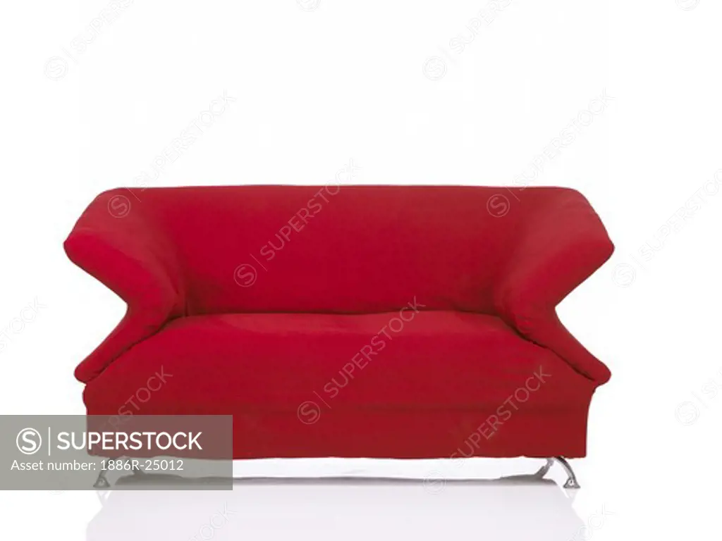 VDA200349 : One furniture piece red color Sofa