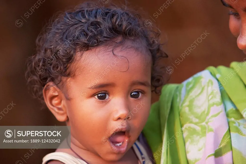 Little Girl, Rajgir, Bihar, India