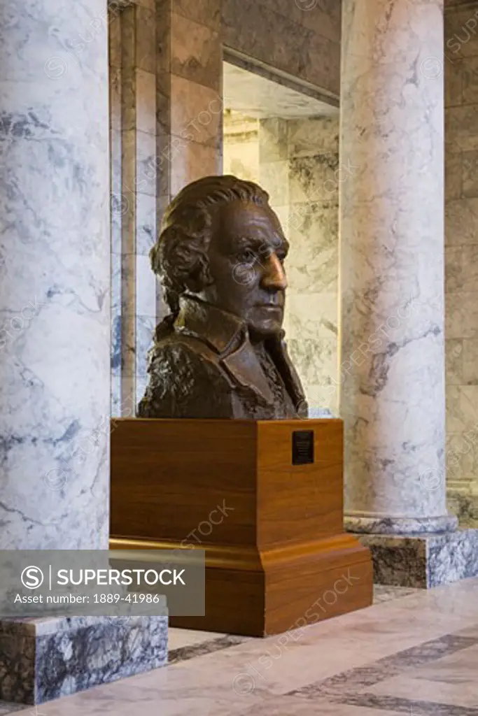 Statue of George Washington, State Capitol; Olympia, Washington, USA