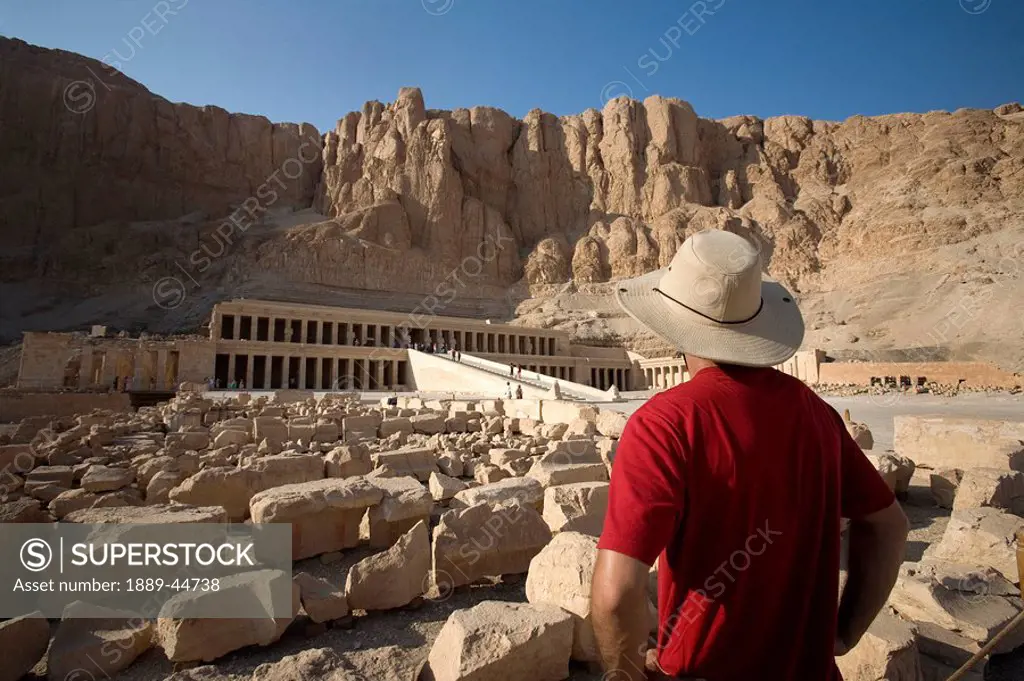 Man looking at the Temple of Hatshepsut