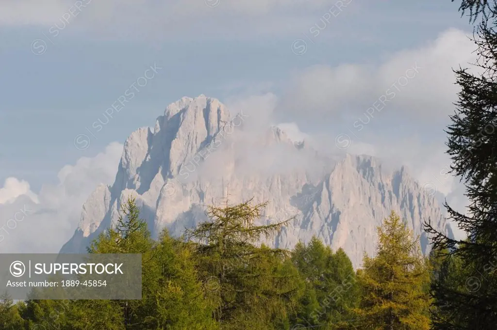 seis am schlern, alto adige, italy, mountain peak in the clouds