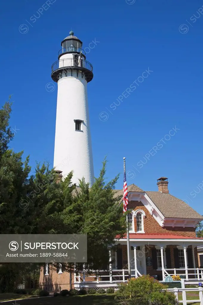 St. Simons Island Lighthouse, St. Simons Island, Georgia, USA
