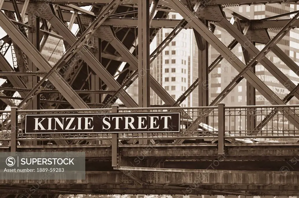 Kinzie Street bridge, Chicago, Illinois, USA