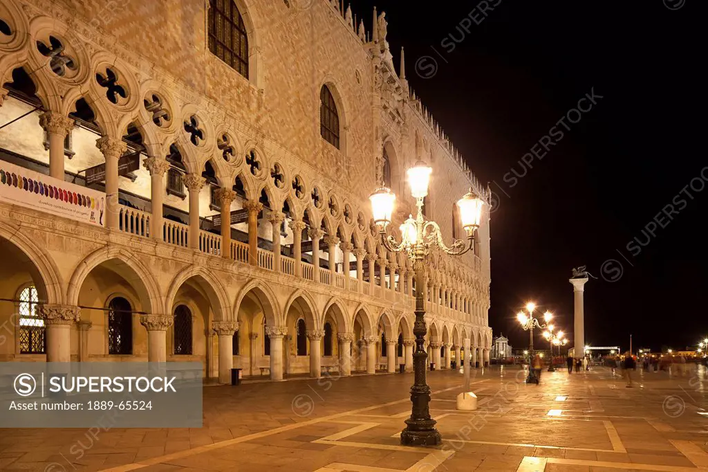 st. mark´s square and doge´s palace at night, venice italy