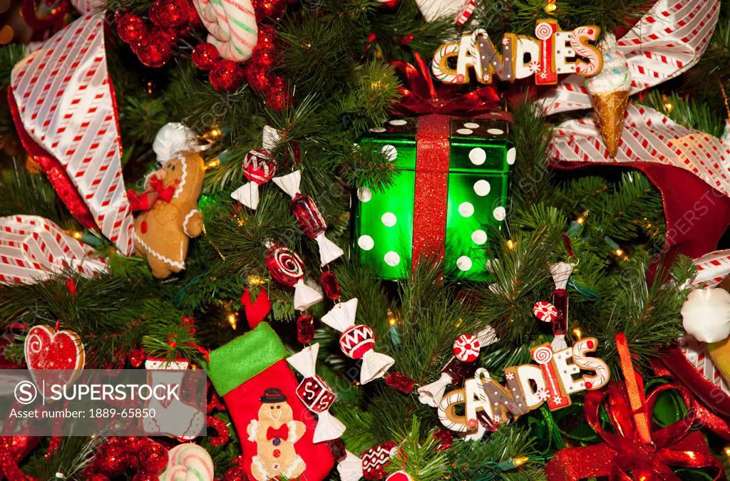 lavishly decorated christmas tree