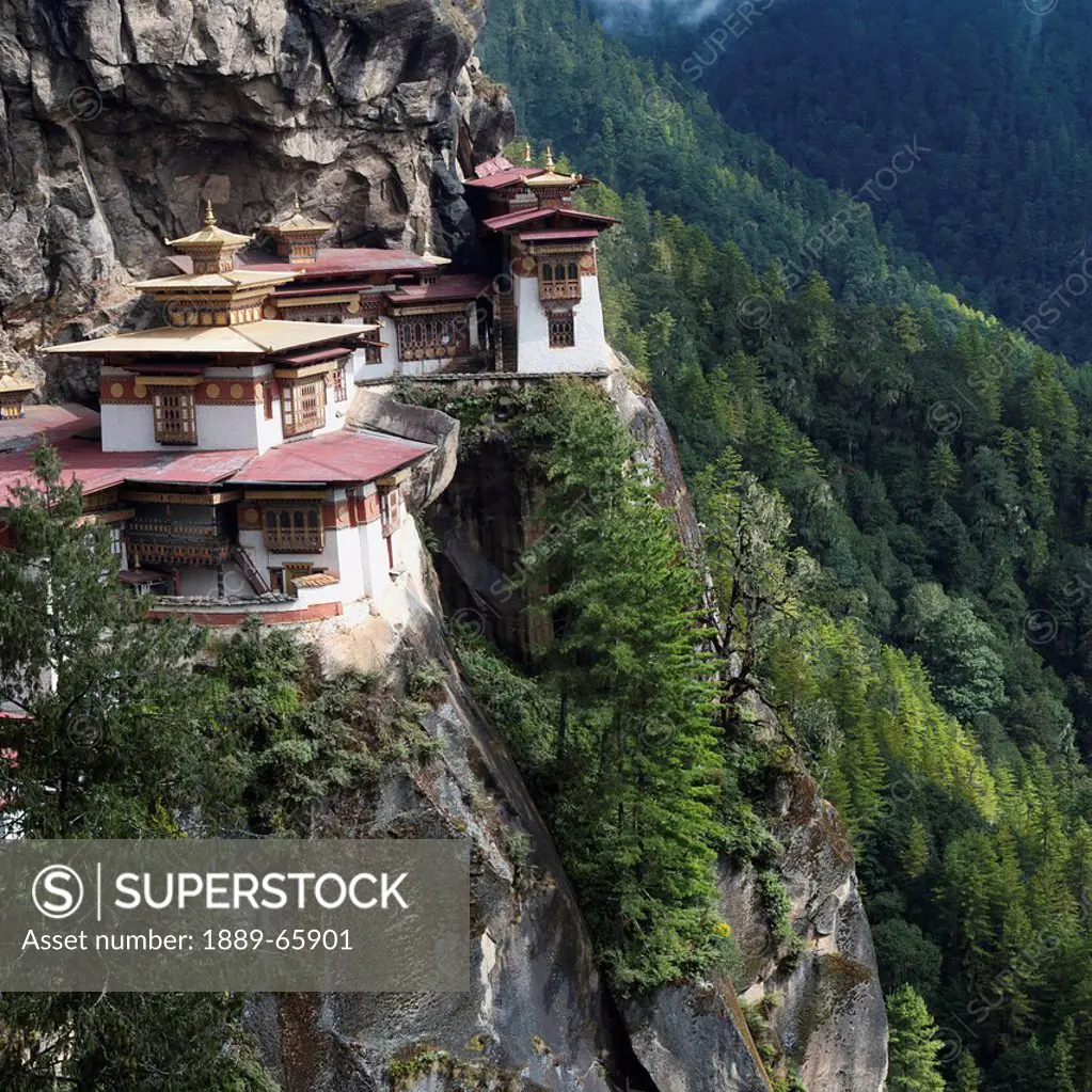 tiger´s nest monastery, paro district bhutan