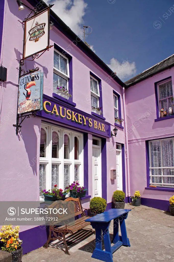 lilac coloured irish pub in eyeries village on the beara peninsula in west cork, county cork ireland