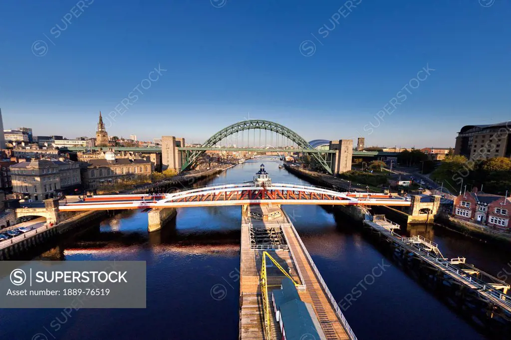 Bridges Crossing River Tyne, Newcastle Tyne And Wear England