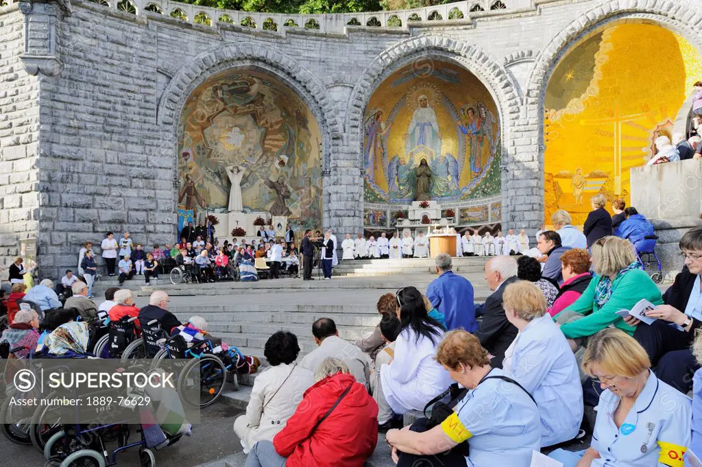Pilgrims Gather At The Sanctuary Of Our Lady Of Lourdes, Lourdes Hautes_Pyrenees France