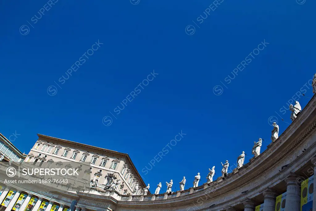Statues Lining The Square At Saint Peter´s Basilica In Vatican City, Rome Italy