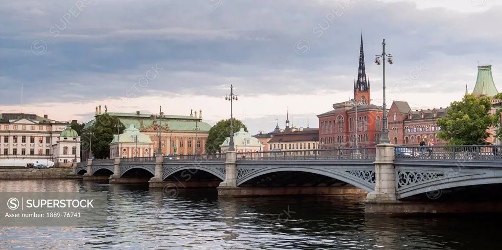 Bridge crossing the water of riddarfjarden, stockholm sweden