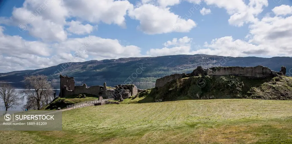 Urquhart castle, drumnadrochit scotland