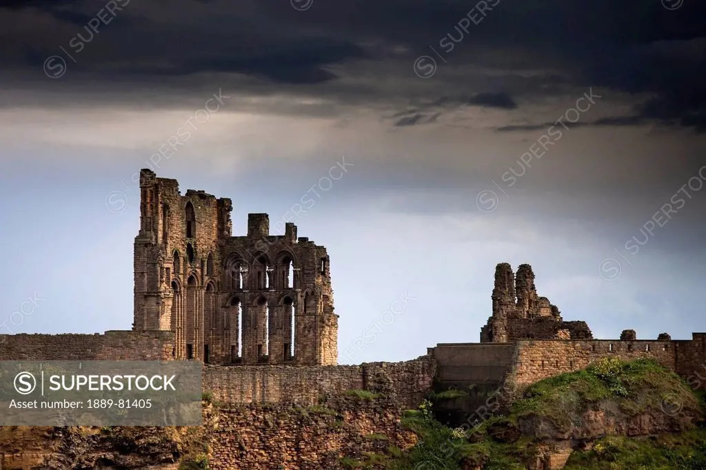 Tynemouth priory and castle, tyne and wear england