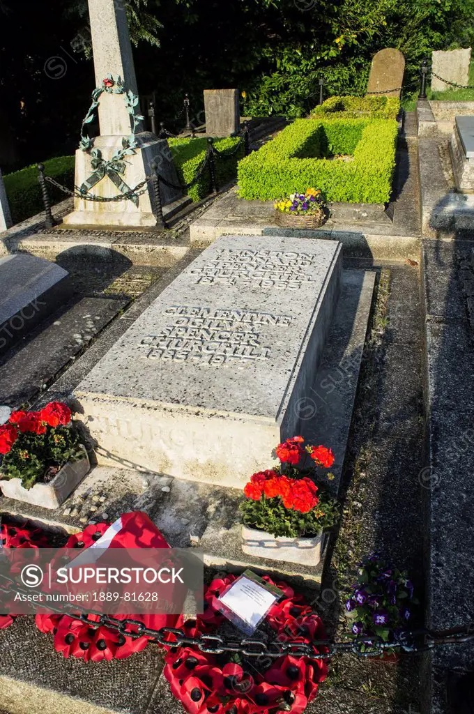 Grave of sir winston churchill, bladon oxfordshire england