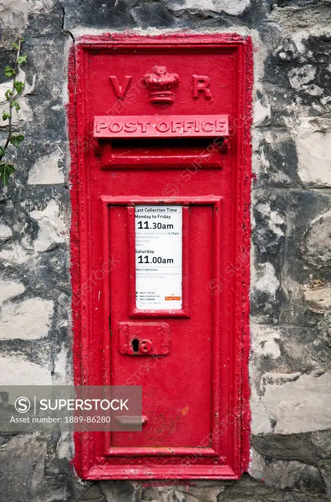 UK, England, Derbyshire, Red post box; Dale