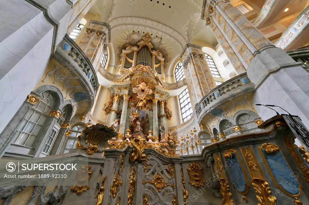 Main altar of the Dresdner Frauenkirche, Church of Our Lady, Dresden, Saxony, Germany