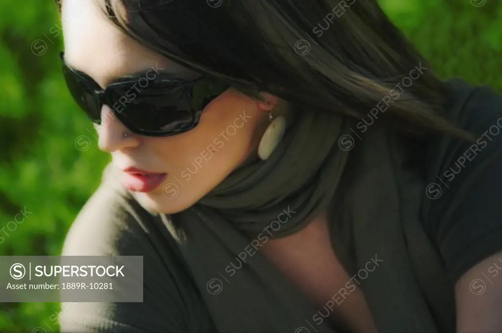 Woman with trendy sunglasses