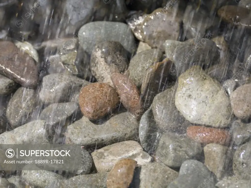 Rocks; Raining on rocks