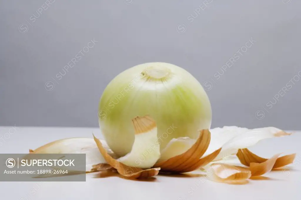 Peeled onion