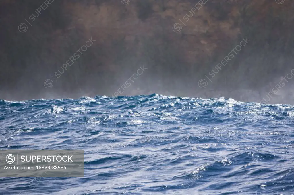 Waves breaking, Maui North Shore, Hawaii, USA