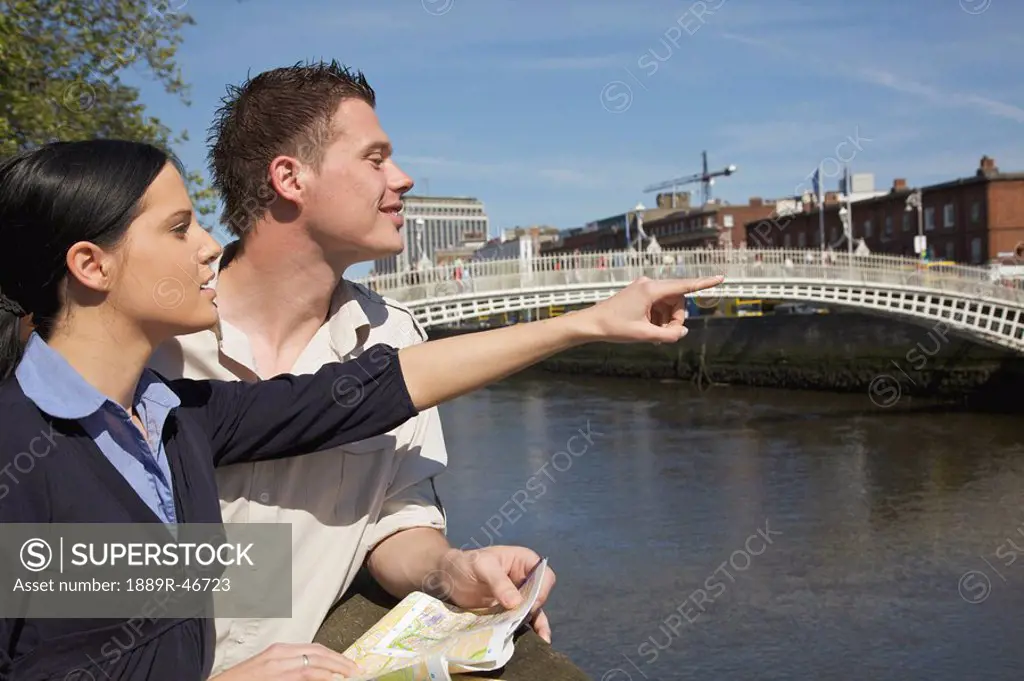 Couple as tourists