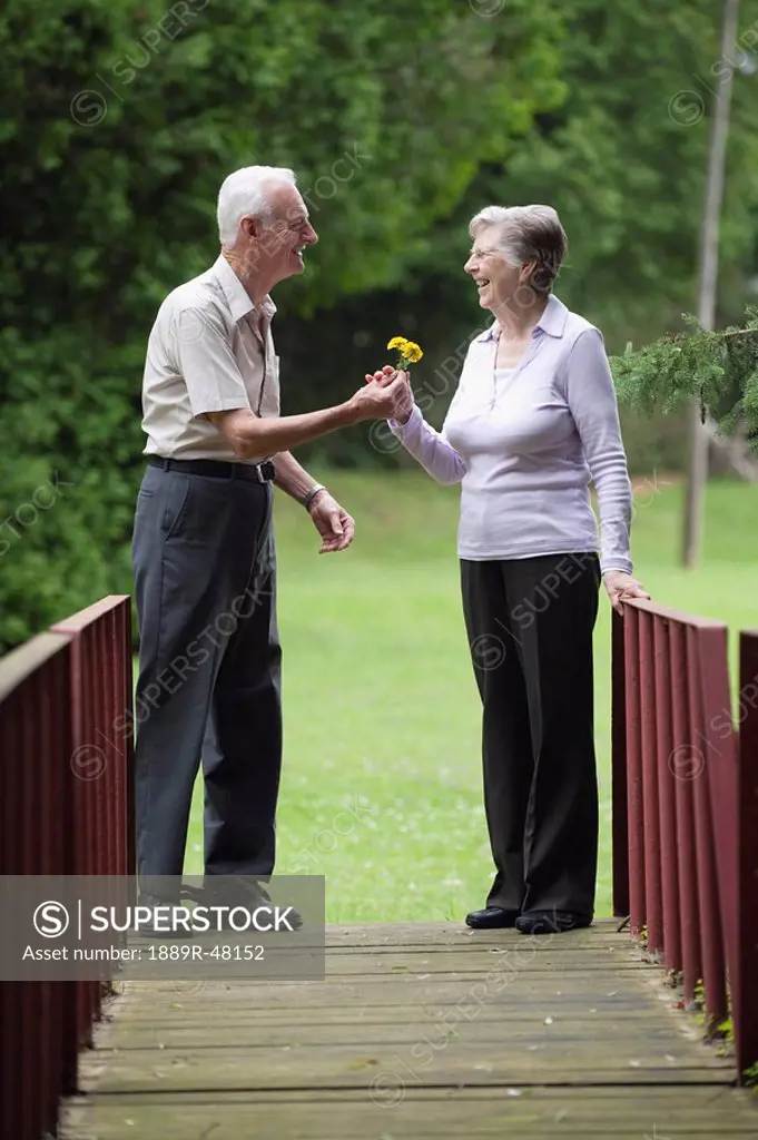 An elderly couple in love spending time together