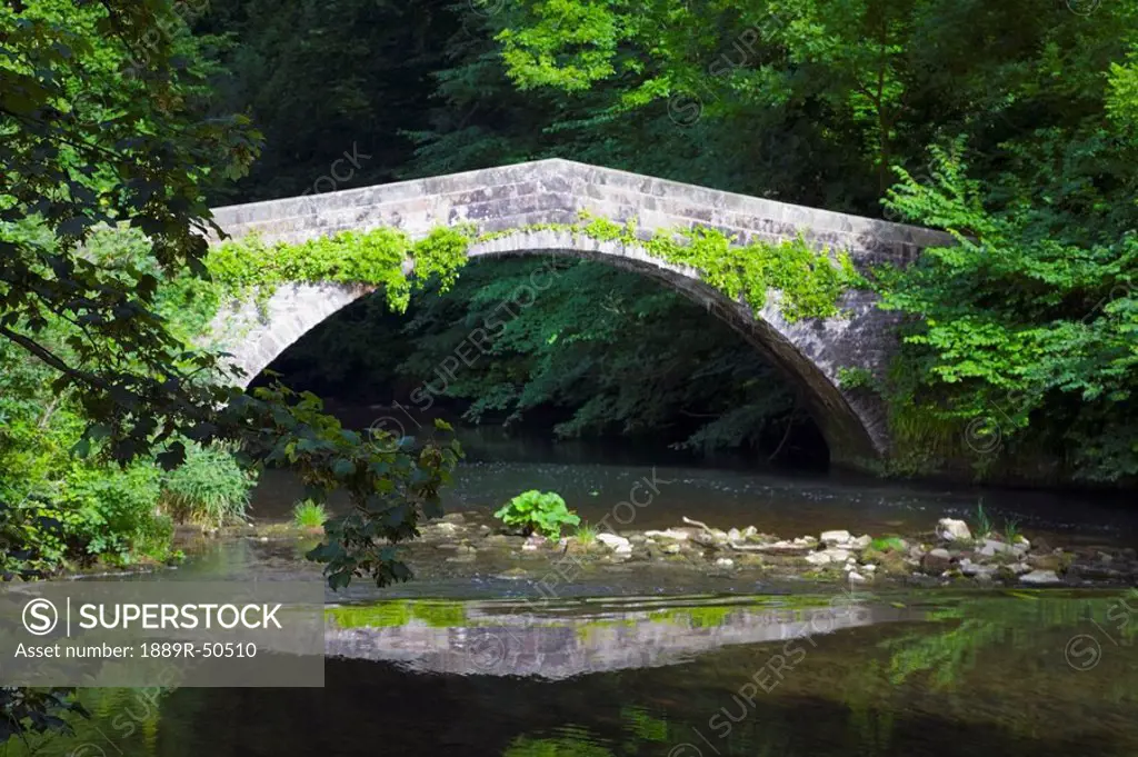 staffordshire, england, stone bridge over a river