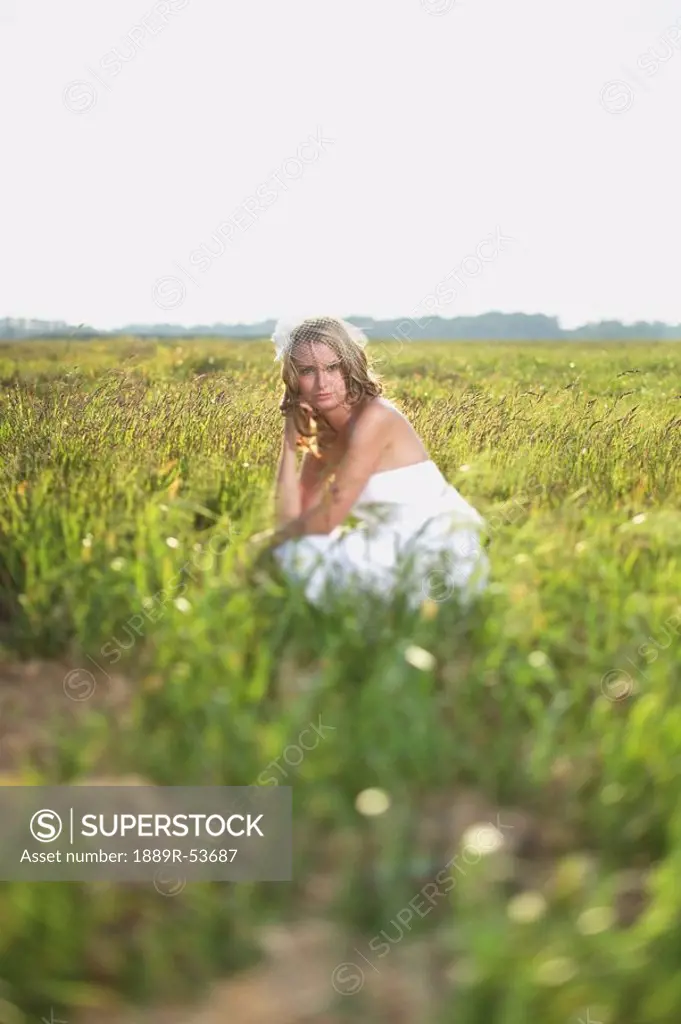 vineland, ontario, canada, a bride in a field