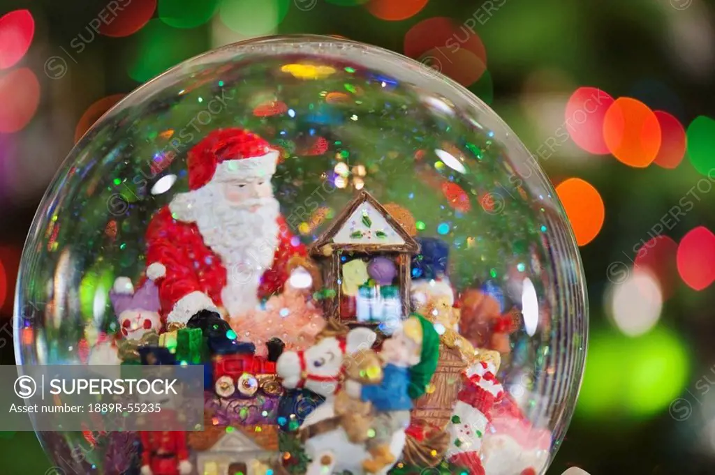 oregon, united states of america, a christmas snow globe with santa claus in it