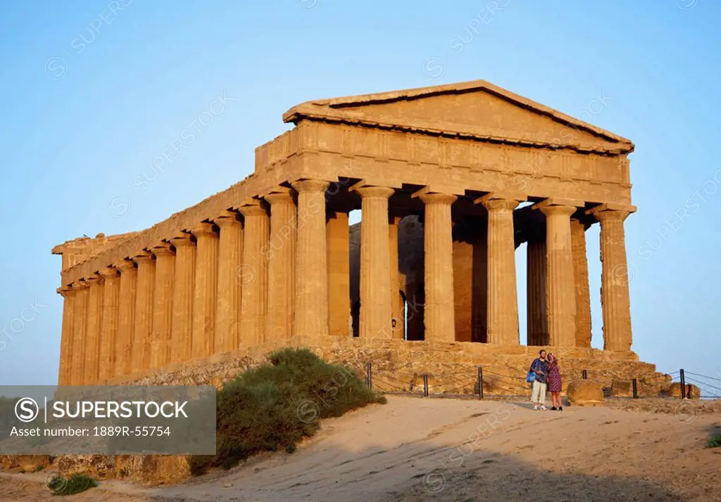 greek temple, agrigento, sicily, italy