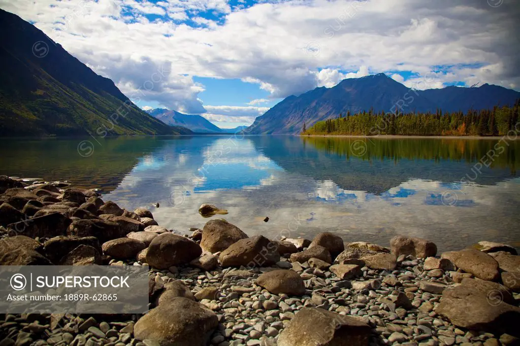 kathleen lake in kluane national park and reserve in the yukon wilderness, haines junction, yukon territory, canada