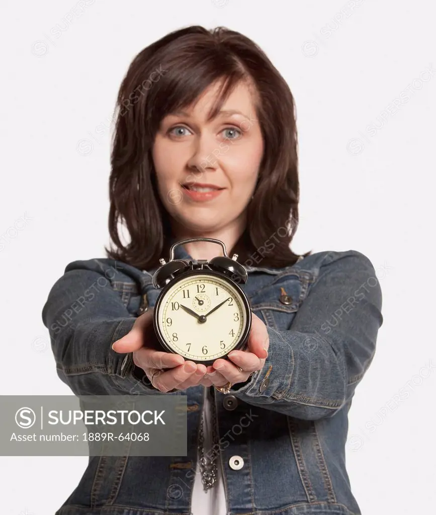woman focusing on the time