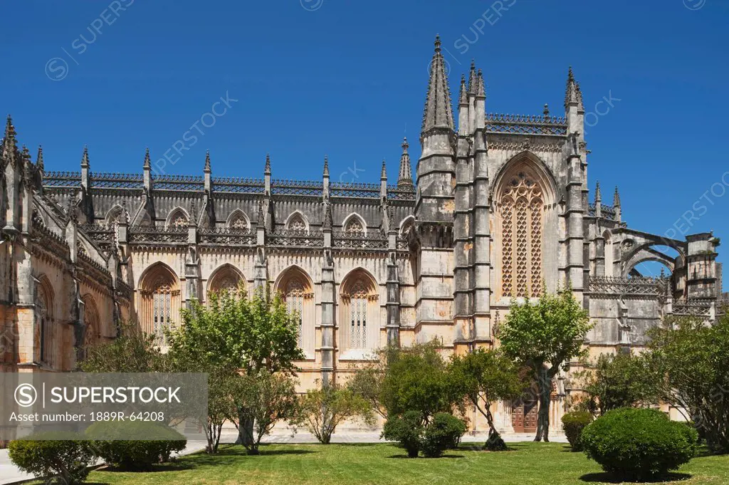 14th century monastery of santa maria of victoria, better known as batalha battle abbey, batalha, estremadura and ribatejo, portugal