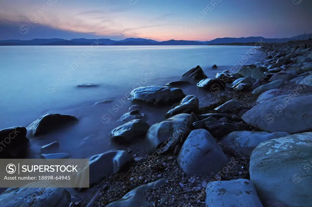rossbeigh beach at dusk, county kerry, province of munster, ireland